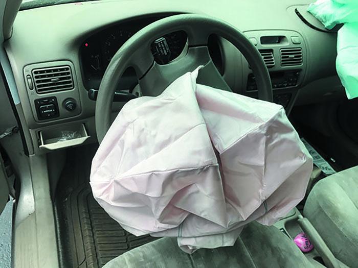 Is It Legal To Drive A Car After Airbags Deploy-3