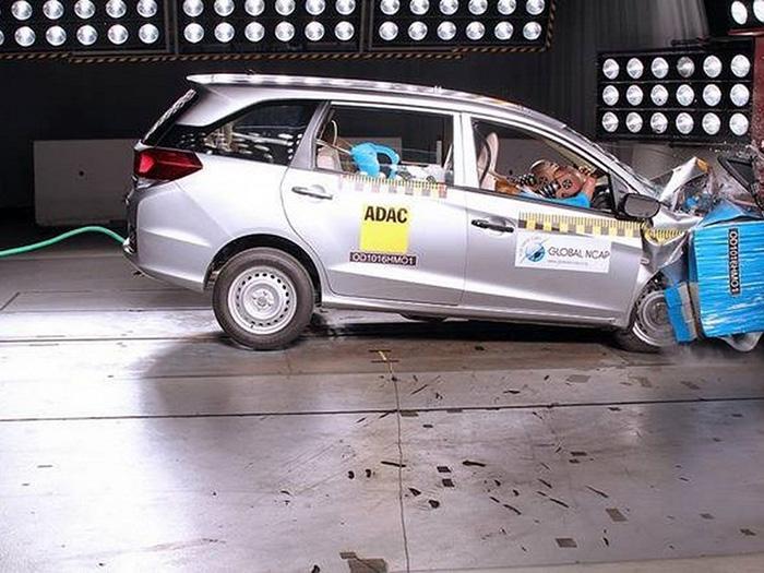 NCAP Crash Test Renault Kwid Base Honda Mobilio Performs Poorly-2