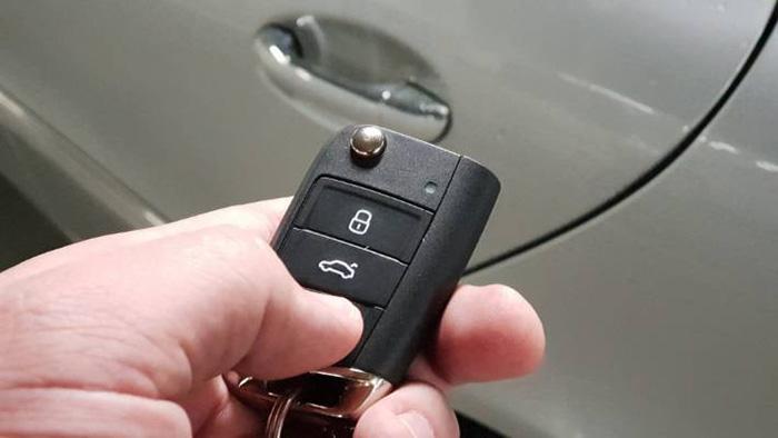 Can You Drive A Keyless Car Without The Key-1