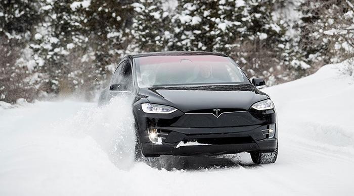 Are Tesla's Good In The Snow-2
