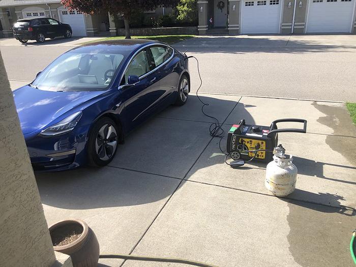 Can You Charge A Tesla With A Generator-3