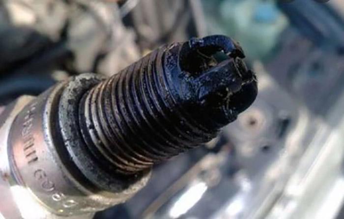 Causes And Easy Fixes Of A Black Spark Plugs-3