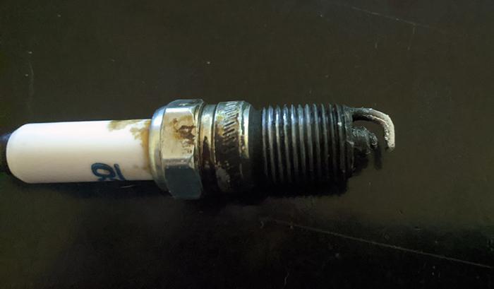 Oil Fouled Spark Plug-3