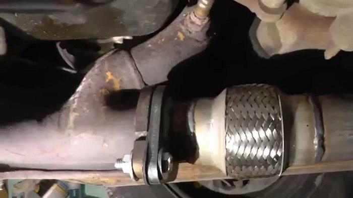 Replacing Catalytic Converter With Flex Pipe-2