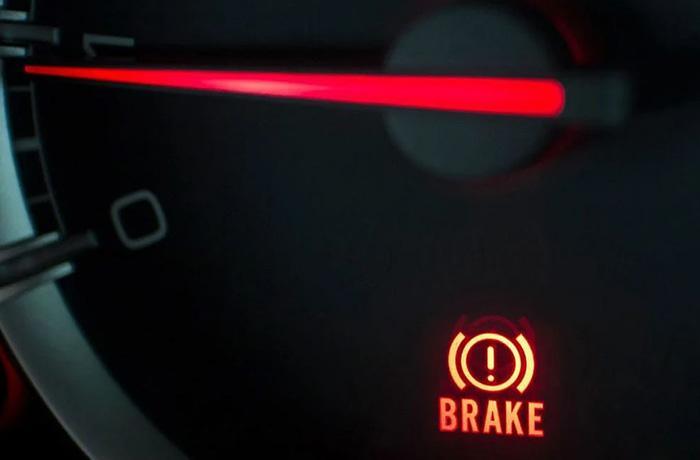 brake light blinking (3)