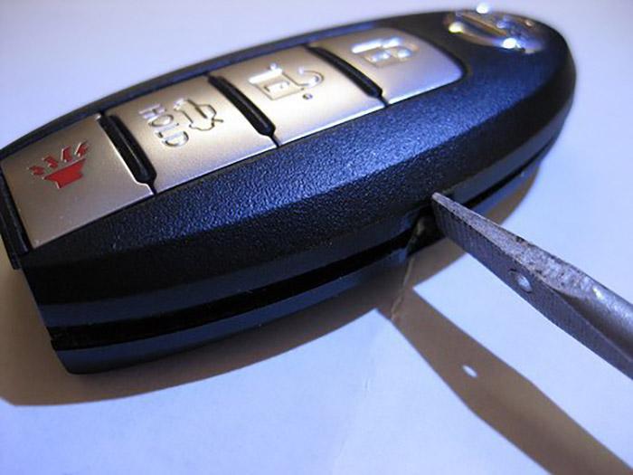 How To Open Nissan Key Fob-3